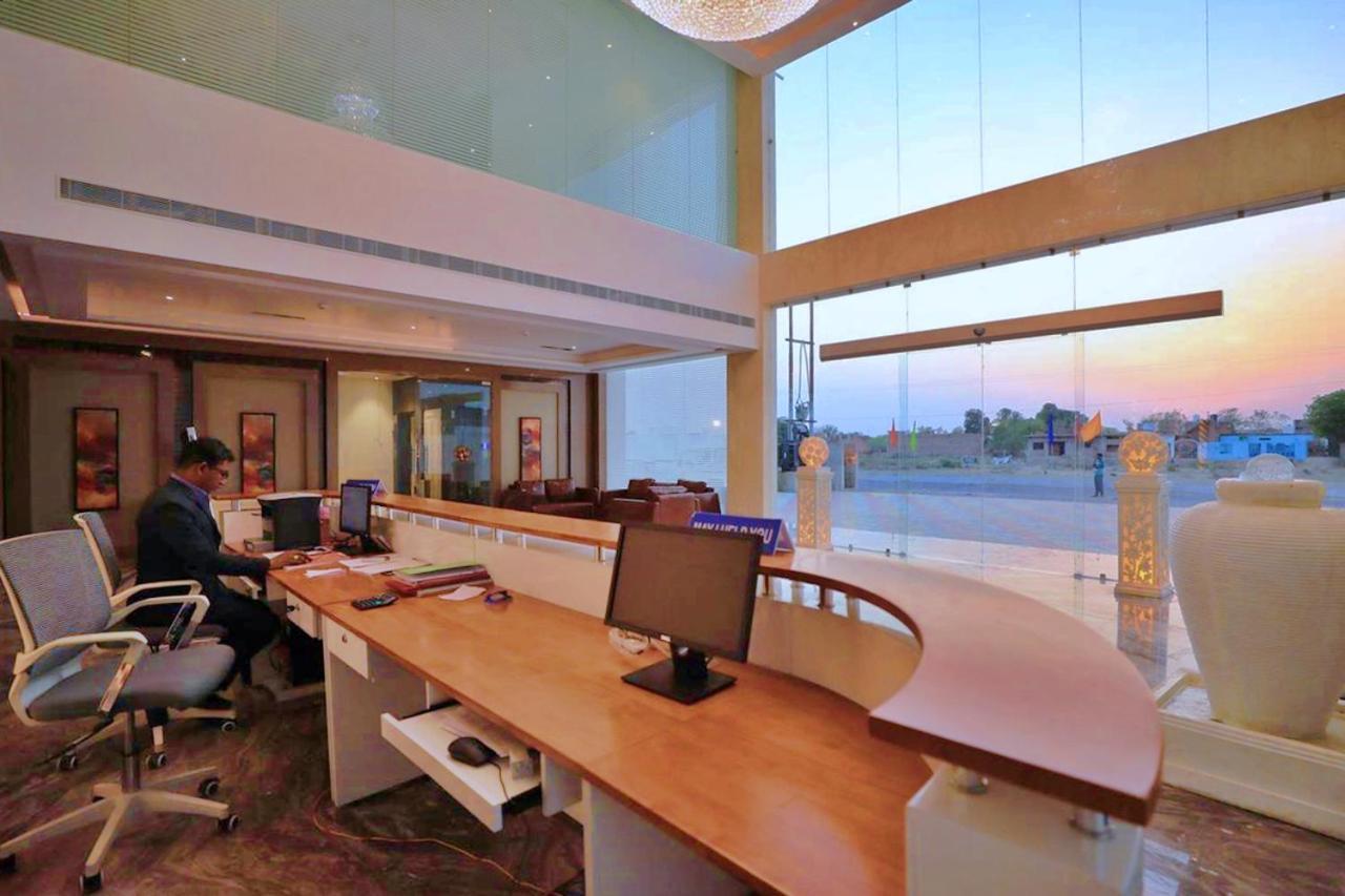 Bindiram Express By Shrigo Hotels Sitapur Muafi Zewnętrze zdjęcie
