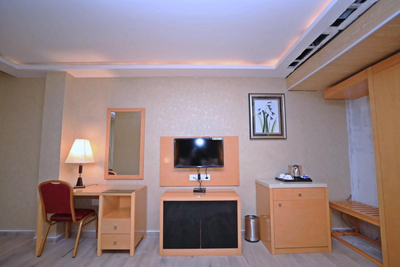 Bindiram Express By Shrigo Hotels Sitapur Muafi Zewnętrze zdjęcie