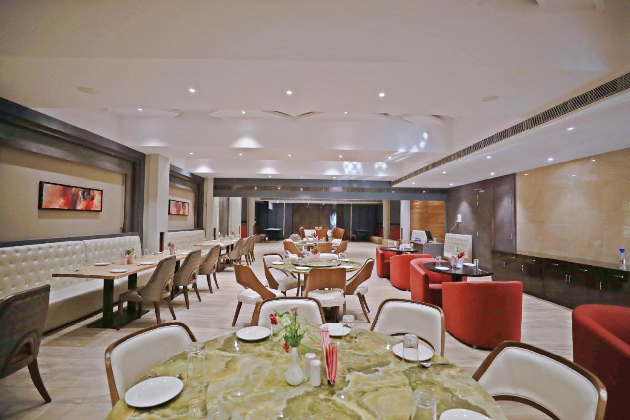 Bindiram Express By Shrigo Hotels Sitapur Muafi Zewnętrze zdjęcie