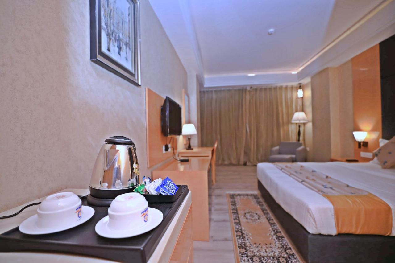Bindiram Express By Shrigo Hotels Sitapur Muafi Zewnętrze zdjęcie